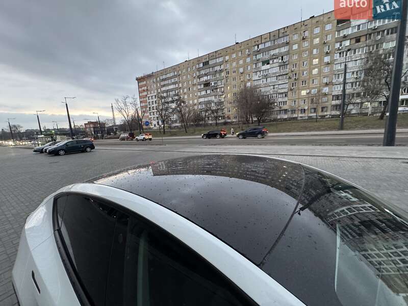 Внедорожник / Кроссовер Tesla Model Y 2021 в Днепре