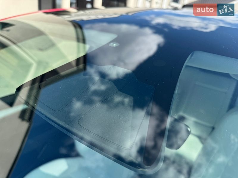 Внедорожник / Кроссовер Tesla Model Y 2023 в Стрые