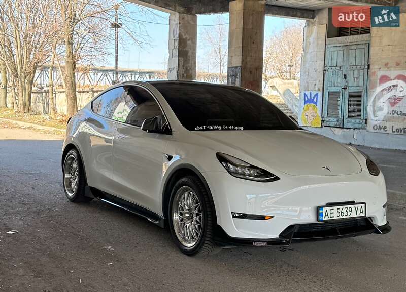 Tesla Model Y 2022 Tesla Model Y 2022