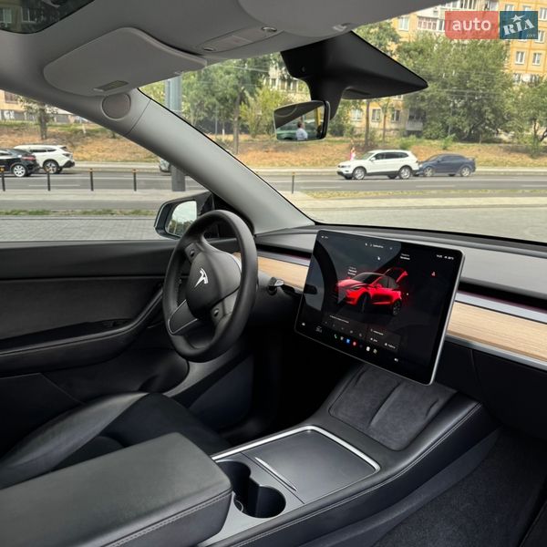 Внедорожник / Кроссовер Tesla Model Y 2022 в Днепре