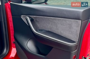 Внедорожник / Кроссовер Tesla Model Y 2021 в Кременчуге