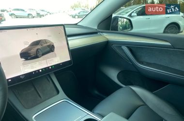 Внедорожник / Кроссовер Tesla Model Y 2023 в Киеве