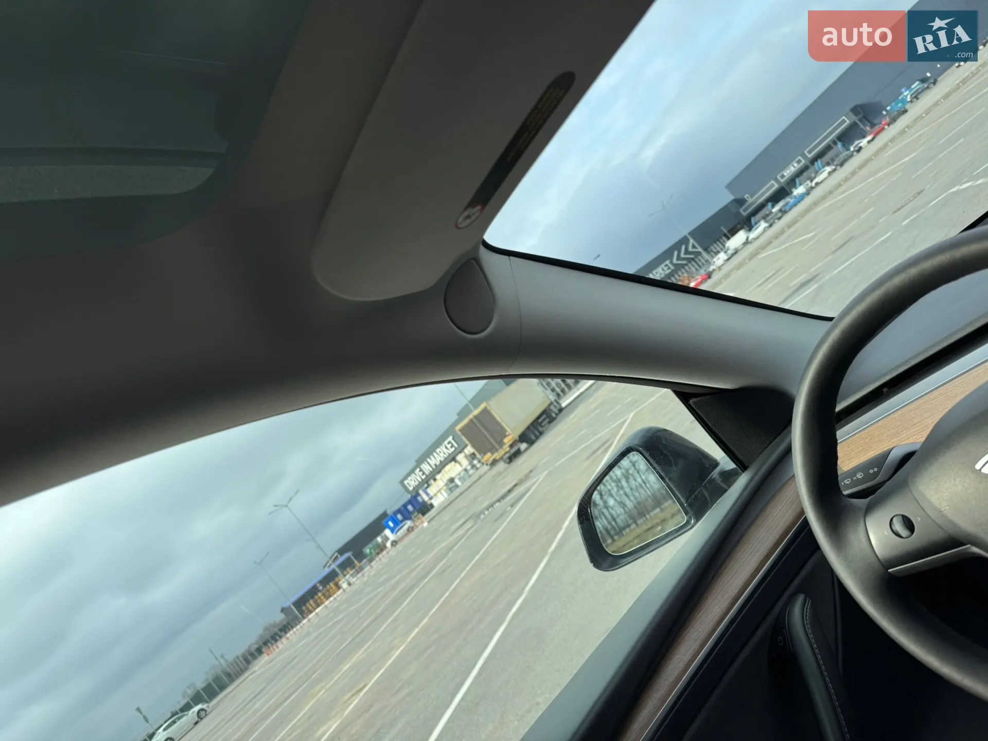 2024 Tesla Model Y - мініатюра 18