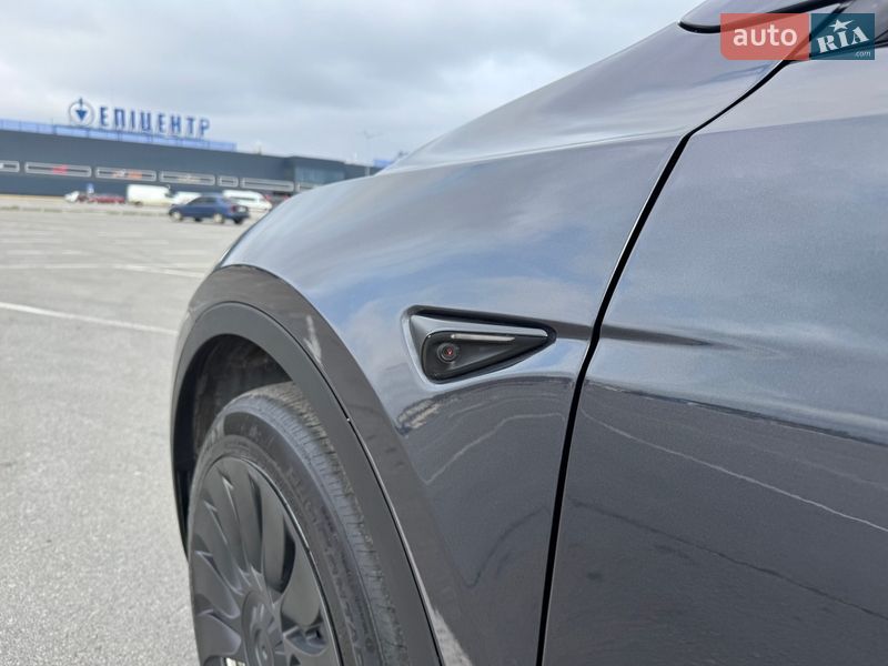 Внедорожник / Кроссовер Tesla Model Y 2024 в Днепре