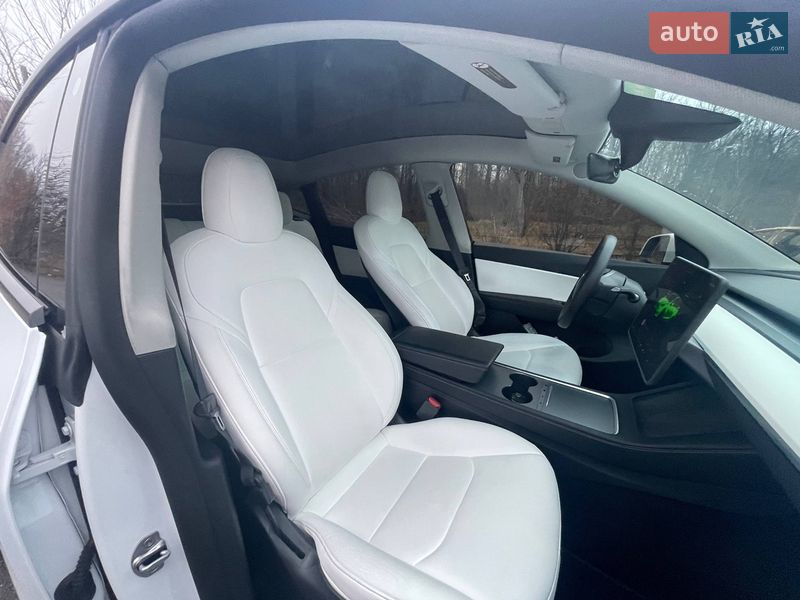 Внедорожник / Кроссовер Tesla Model Y 2022 в Киеве