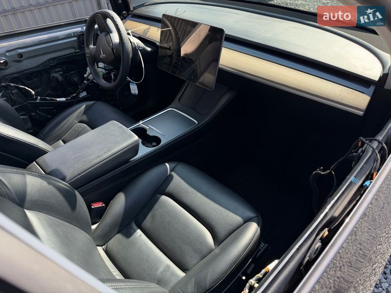 Позашляховик / Кросовер Tesla Model Y 2022 в Дрогобичі