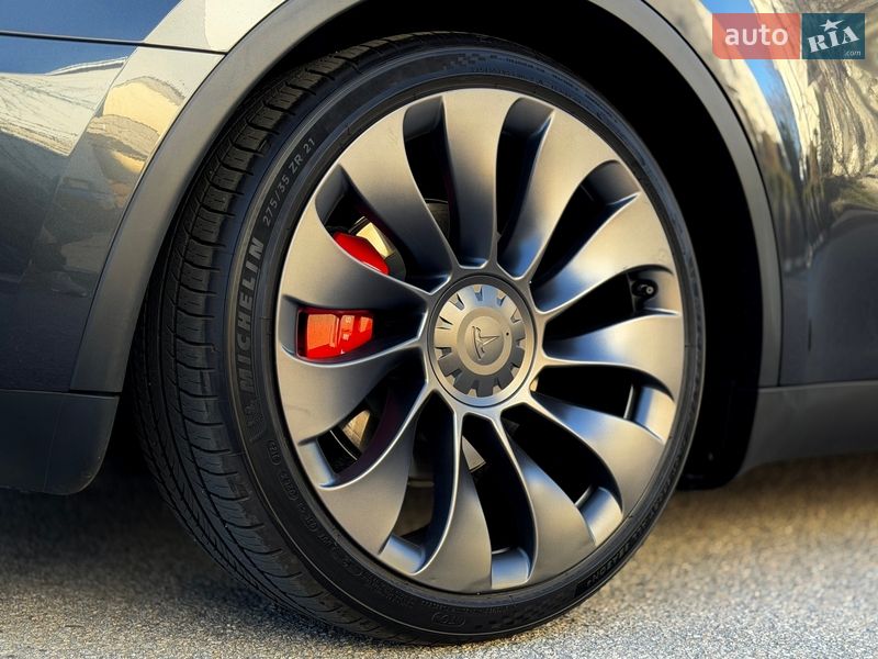 Позашляховик / Кросовер Tesla Model Y 2024 в Одесі фото 19 Позашляховик / Кросовер Tesla Model Y 2024 в Одесі