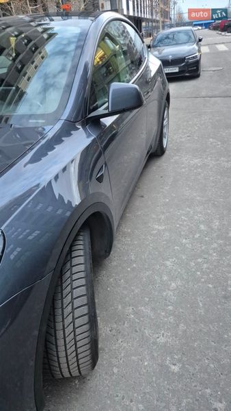 Внедорожник / Кроссовер Tesla Model Y 2022 в Киеве