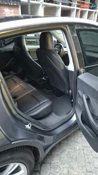 Внедорожник / Кроссовер Tesla Model Y 2022 в Киеве