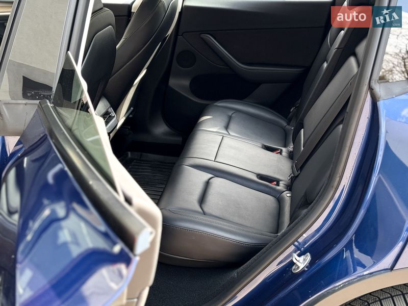 Внедорожник / Кроссовер Tesla Model Y 2023 в Киеве