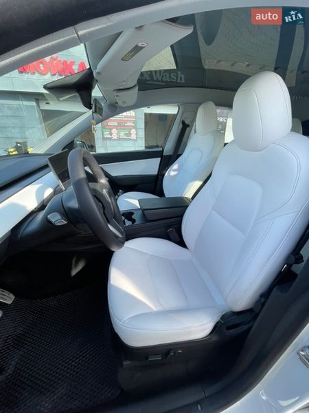 Внедорожник / Кроссовер Tesla Model Y 2021 в Черноморске