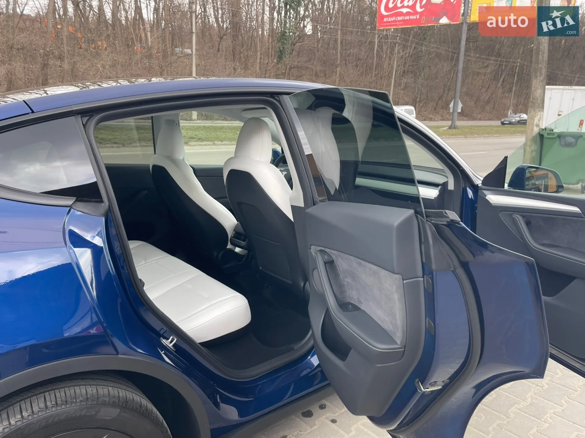 2024 Tesla Model Y - мініатюра 9