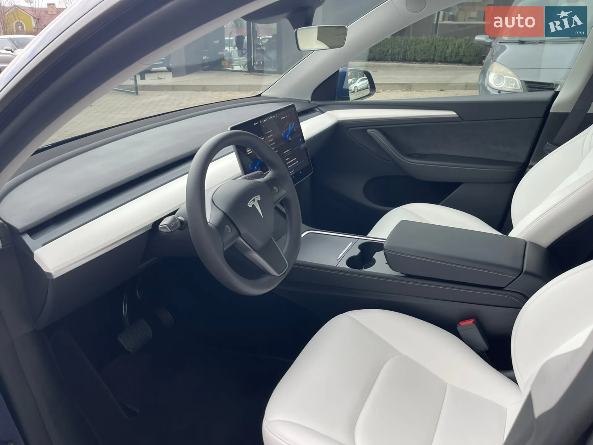 2024 Tesla Model Y - мініатюра 18