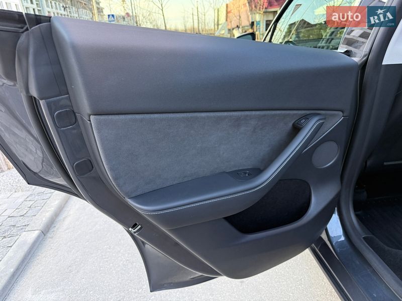 Внедорожник / Кроссовер Tesla Model Y 2022 в Киеве фото 28 Внедорожник / Кроссовер Tesla Model Y 2022 в Киеве