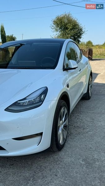 Позашляховик / Кросовер Tesla Model Y 2023 в Івано-Франківську