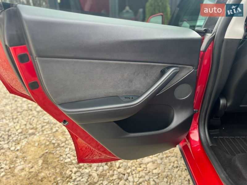 Позашляховик / Кросовер Tesla Model Y 2021 в Львові фото 15 Позашляховик / Кросовер Tesla Model Y 2021 в Львові