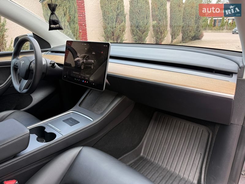 Внедорожник / Кроссовер Tesla Model Y 2022 в Стрые