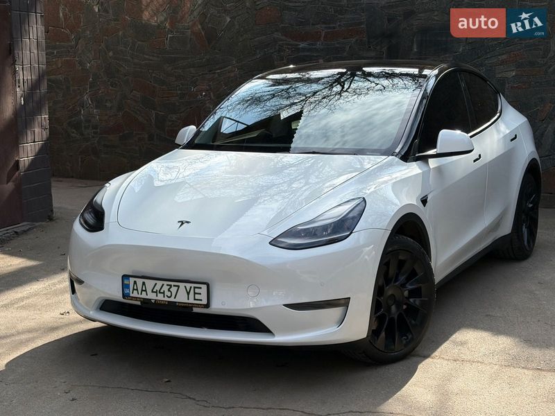 Внедорожник / Кроссовер Tesla Model Y 2022 в Киеве