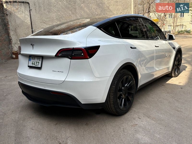 Внедорожник / Кроссовер Tesla Model Y 2022 в Киеве