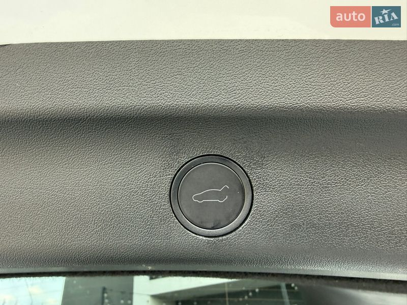 Внедорожник / Кроссовер Tesla Model Y 2024 в Стрые