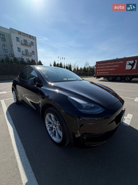 Позашляховик / Кросовер Tesla Model Y 2024 в Львові