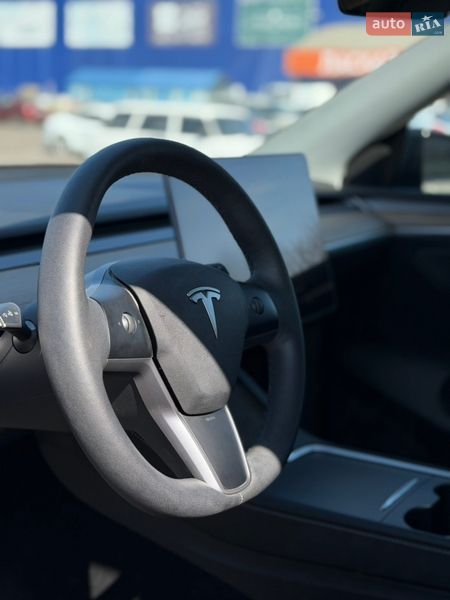 Позашляховик / Кросовер Tesla Model Y 2024 в Львові