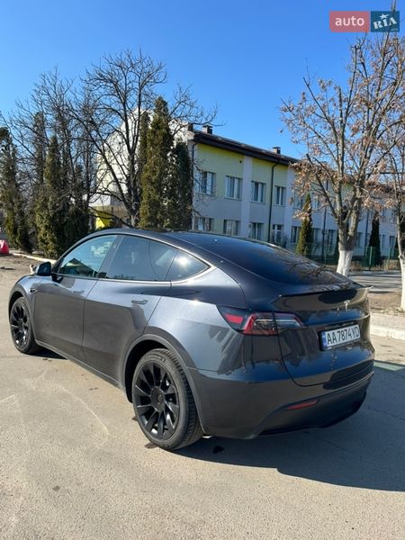 Внедорожник / Кроссовер Tesla Model Y 2024 в Киеве