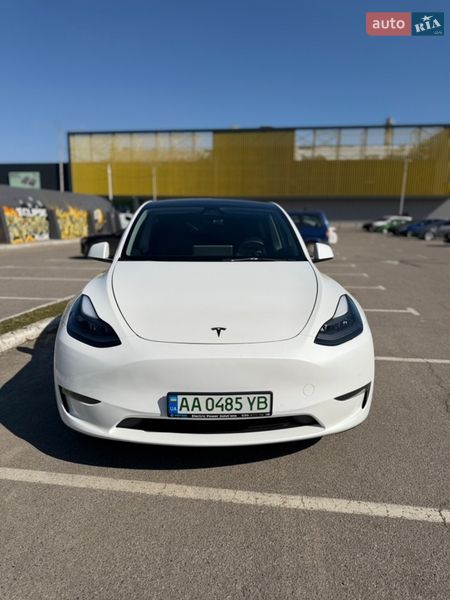 Позашляховик / Кросовер Tesla Model Y 2022 в Києві фото 2 Позашляховик / Кросовер Tesla Model Y 2022 в Києві