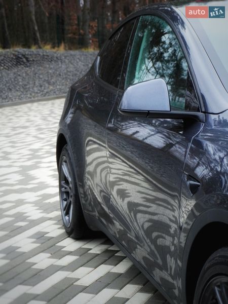 Внедорожник / Кроссовер Tesla Model Y 2024 в Львове