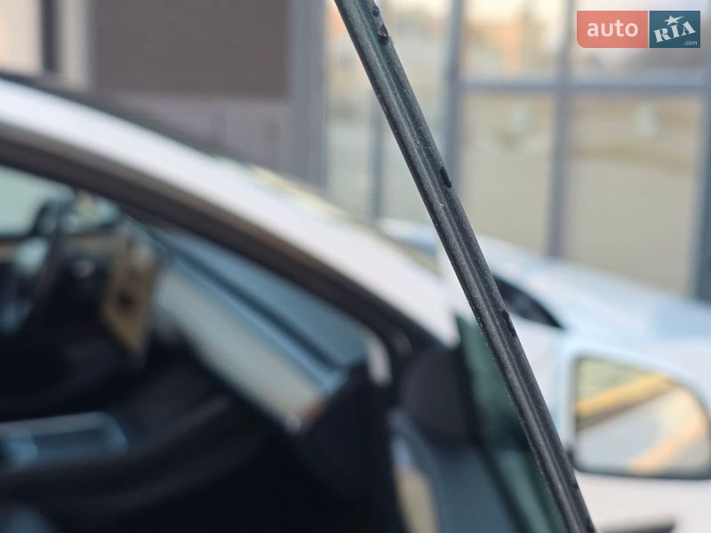 Позашляховик / Кросовер Tesla Model Y 2022 в Тернополі фото 34 Позашляховик / Кросовер Tesla Model Y 2022 в Тернополі
