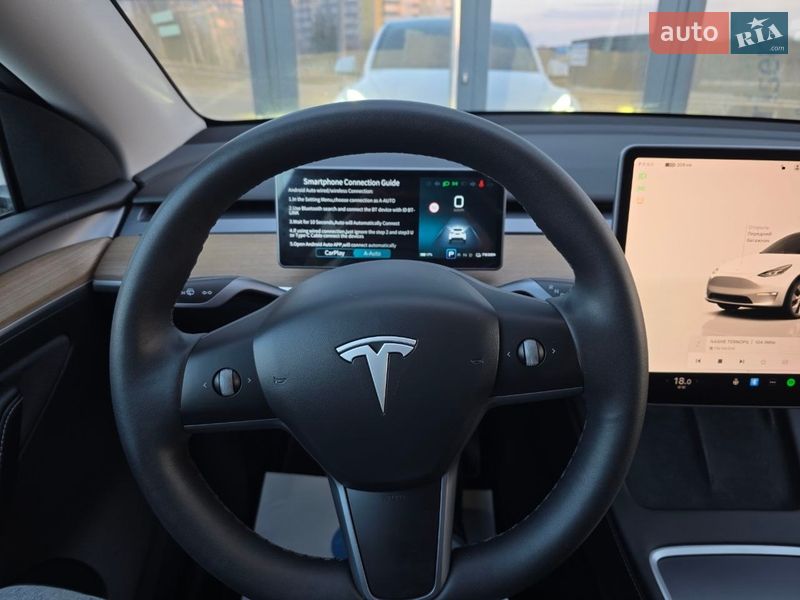 Позашляховик / Кросовер Tesla Model Y 2022 в Тернополі фото 39 Позашляховик / Кросовер Tesla Model Y 2022 в Тернополі