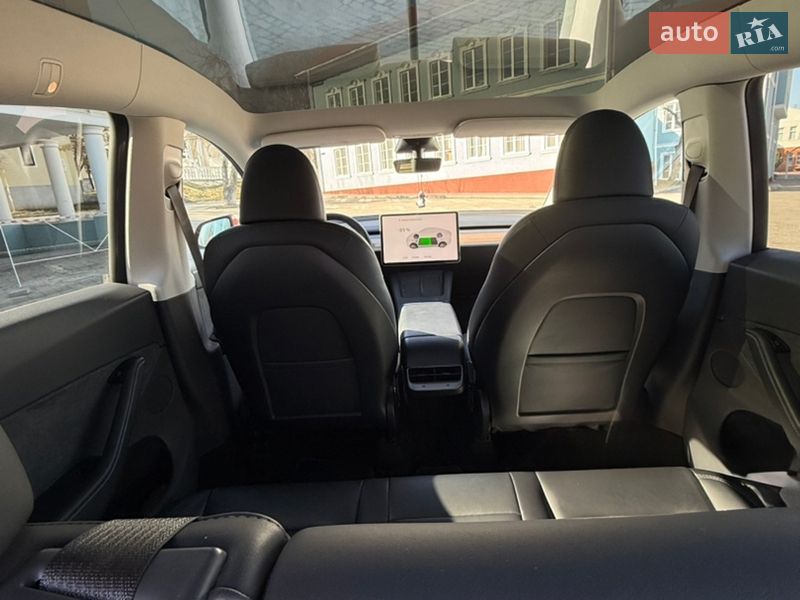 Внедорожник / Кроссовер Tesla Model Y 2023 в Киеве фото 9 Внедорожник / Кроссовер Tesla Model Y 2023 в Киеве