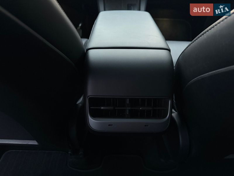 Внедорожник / Кроссовер Tesla Model Y 2023 в Тернополе фото 45 Внедорожник / Кроссовер Tesla Model Y 2023 в Тернополе