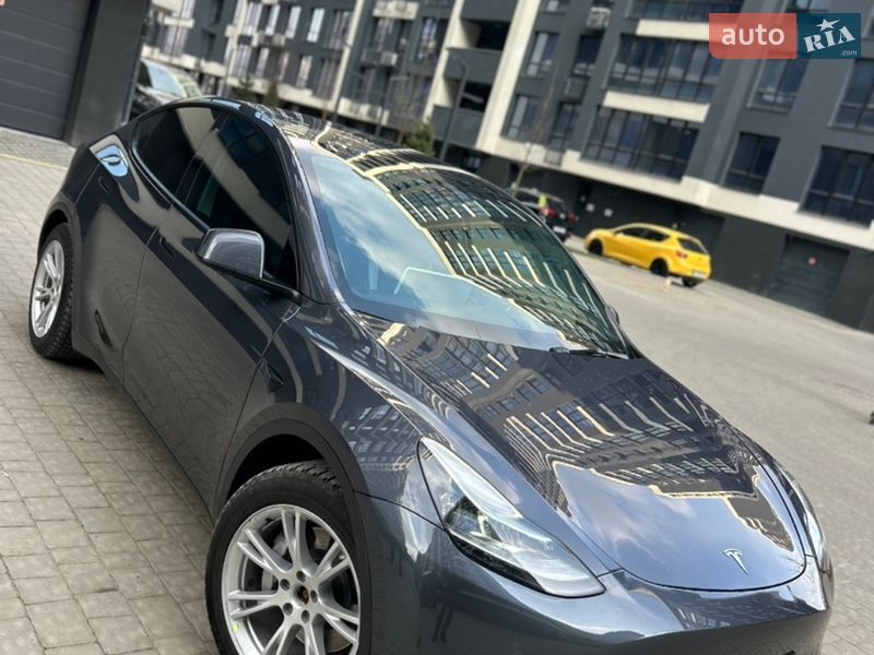 Внедорожник / Кроссовер Tesla Model Y 2022 в Ивано-Франковске