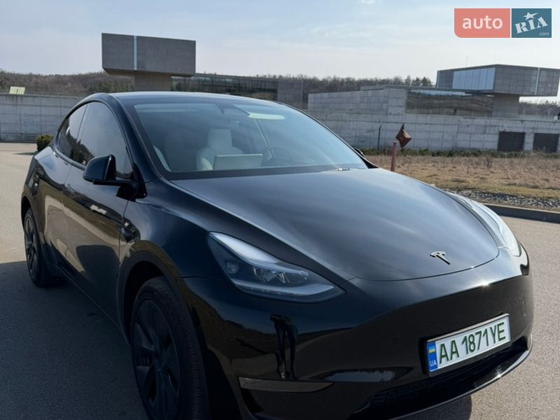 Позашляховик / Кросовер Tesla Model Y 2024 в Києві фото 26 Позашляховик / Кросовер Tesla Model Y 2024 в Києві