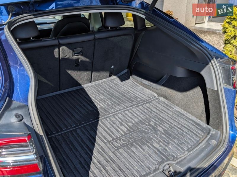 Внедорожник / Кроссовер Tesla Model Y 2024 в Харькове