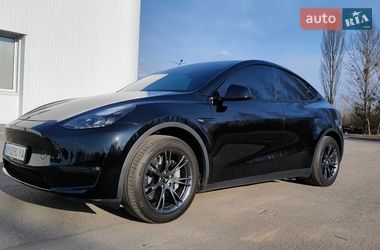 Внедорожник / Кроссовер Tesla Model Y 2024 в Киеве