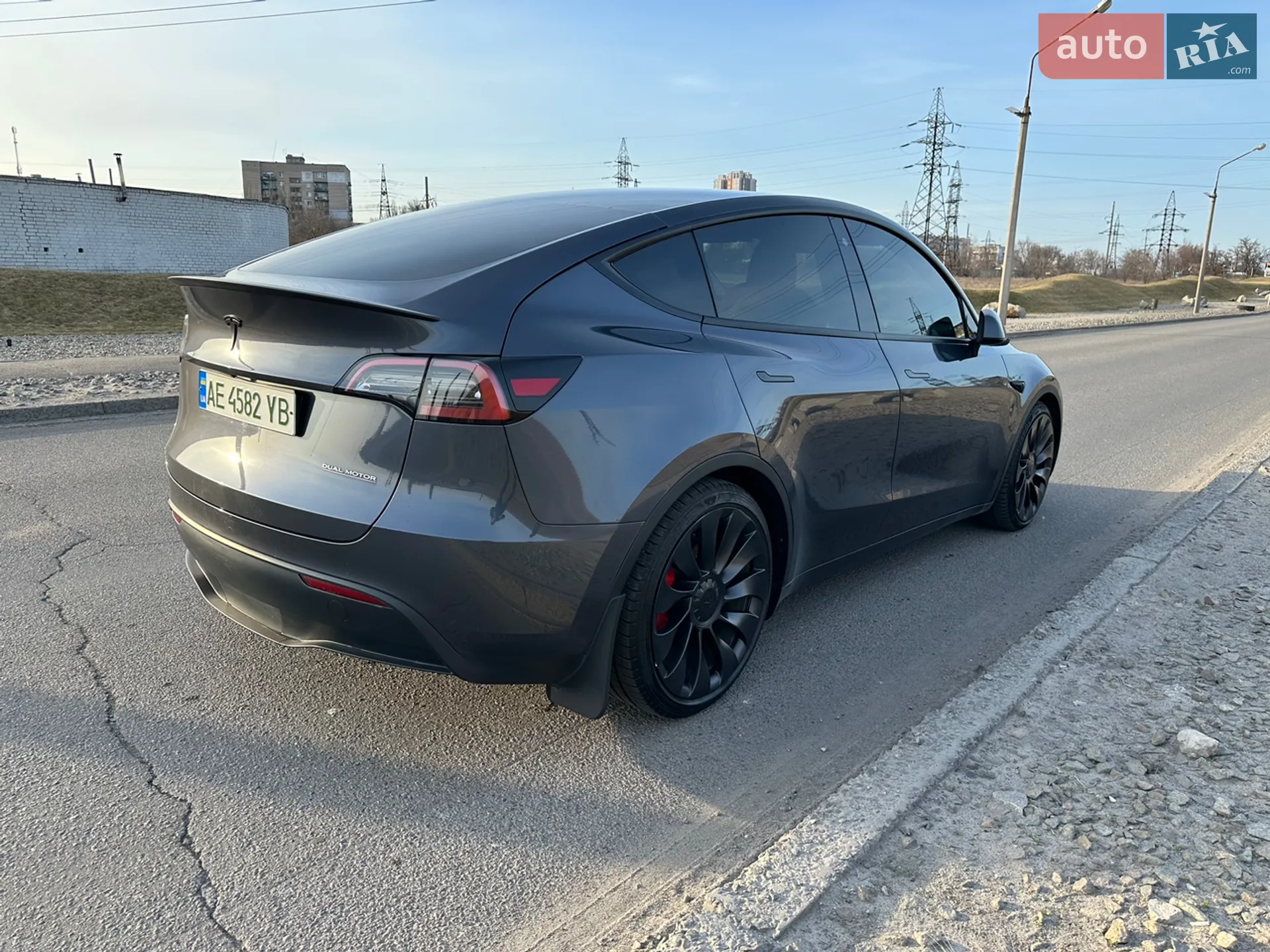 2023 Tesla Model Y - мініатюра 3