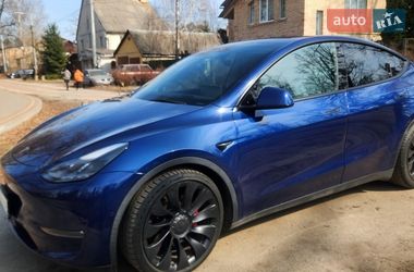 Внедорожник / Кроссовер Tesla Model Y 2022 в Киеве