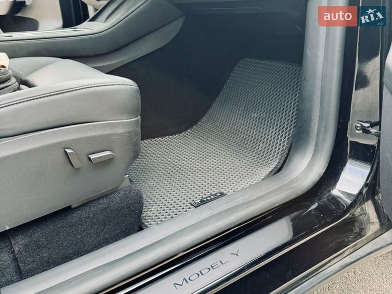 Внедорожник / Кроссовер Tesla Model Y 2023 в Днепре фото 9 Внедорожник / Кроссовер Tesla Model Y 2023 в Днепре