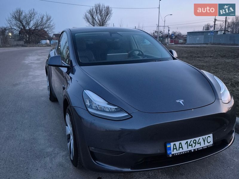 Внедорожник / Кроссовер Tesla Model Y 2022 в Киеве