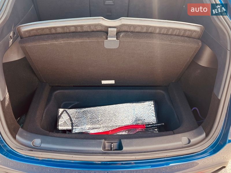 Внедорожник / Кроссовер Tesla Model Y 2020 в Киеве