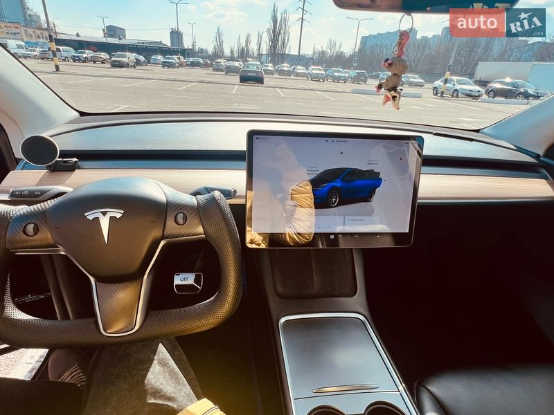 Внедорожник / Кроссовер Tesla Model Y 2020 в Киеве
