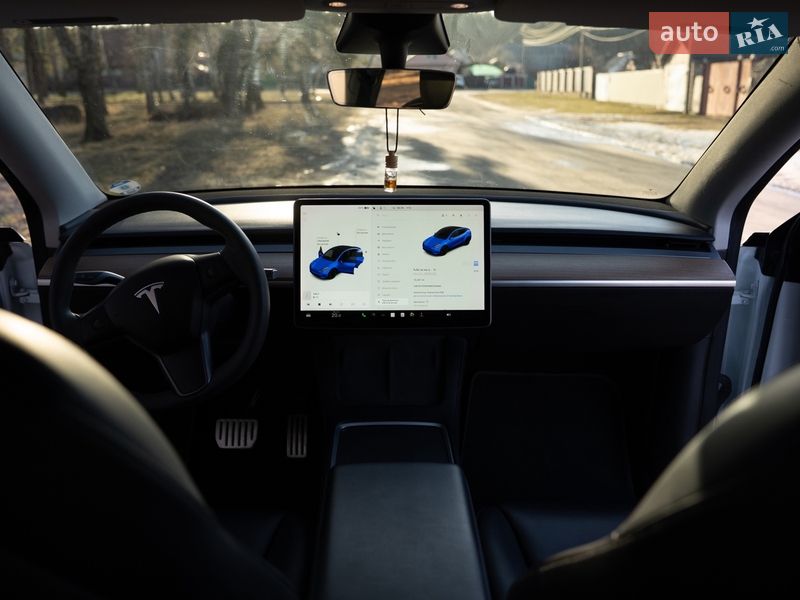 Внедорожник / Кроссовер Tesla Model Y 2021 в Киеве