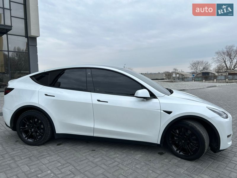 Внедорожник / Кроссовер Tesla Model Y 2023 в Днепре фото 48 Внедорожник / Кроссовер Tesla Model Y 2023 в Днепре