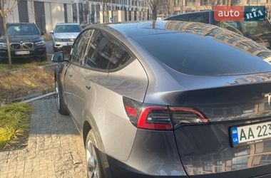 Внедорожник / Кроссовер Tesla Model Y 2022 в Киеве