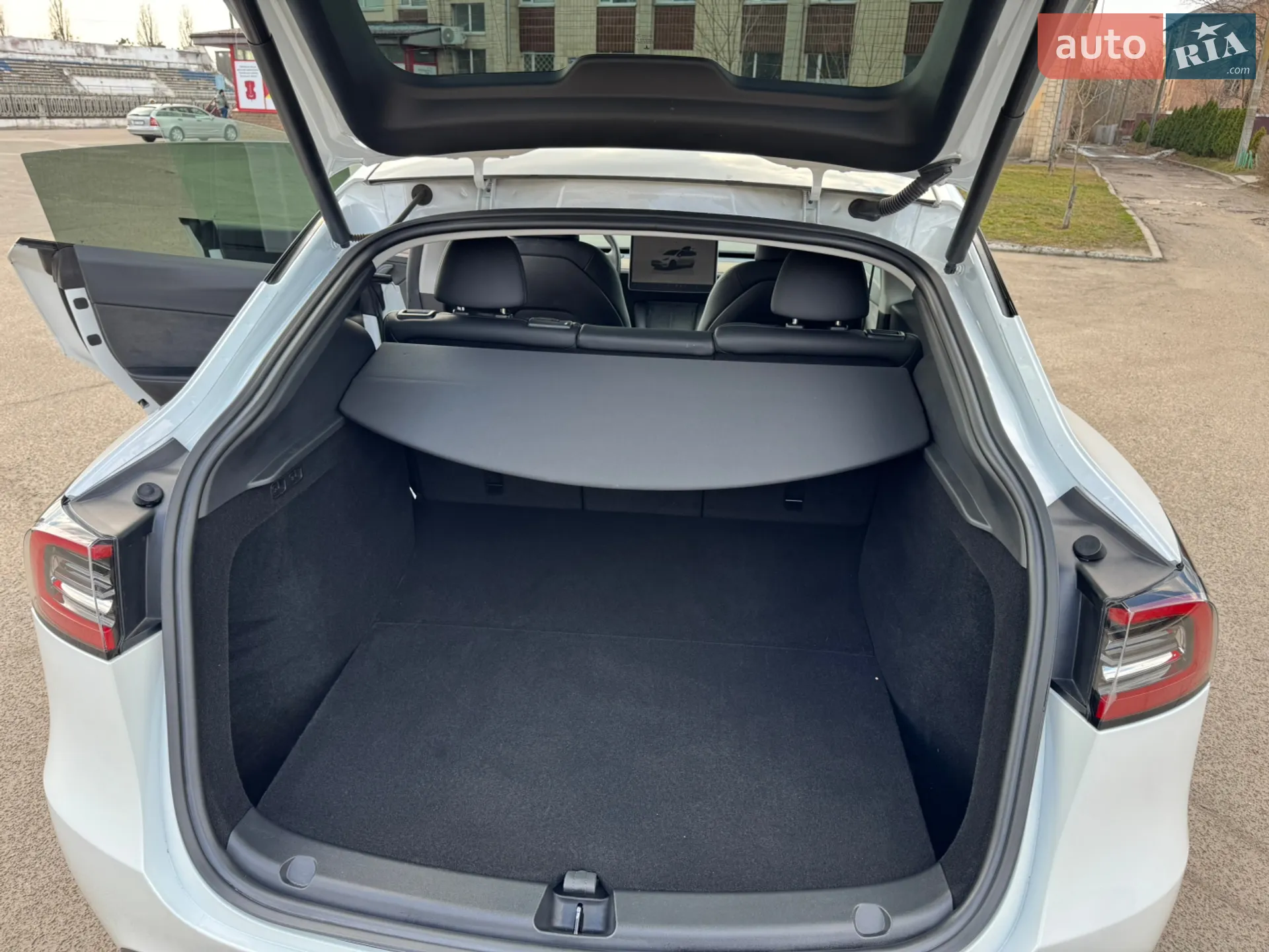 2023 Tesla Model Y - мініатюра 36