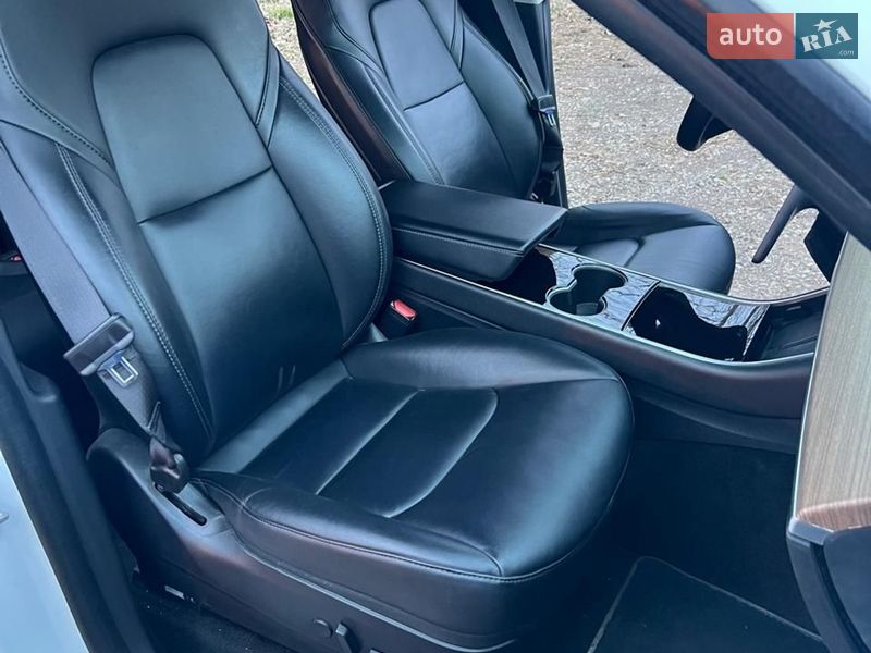 Внедорожник / Кроссовер Tesla Model Y 2020 в Самборе