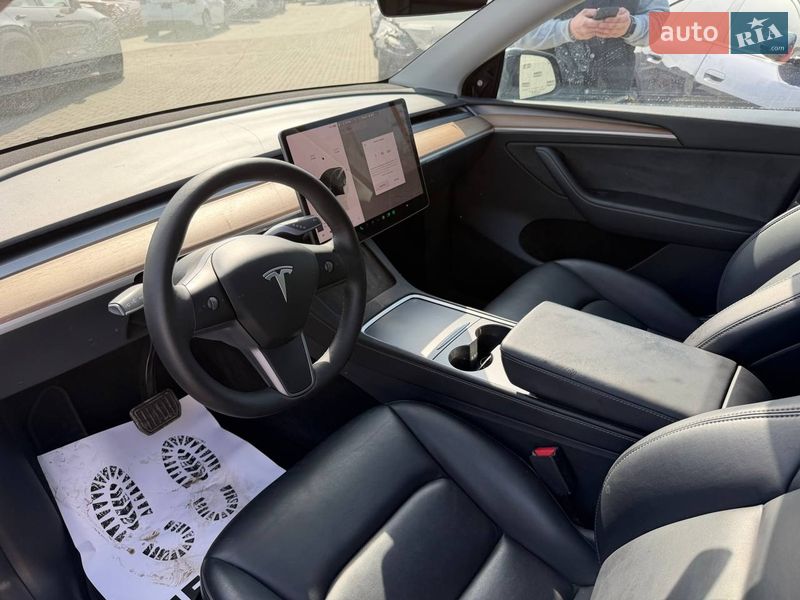Позашляховик / Кросовер Tesla Model Y 2023 в Луцьку фото 15 Позашляховик / Кросовер Tesla Model Y 2023 в Луцьку