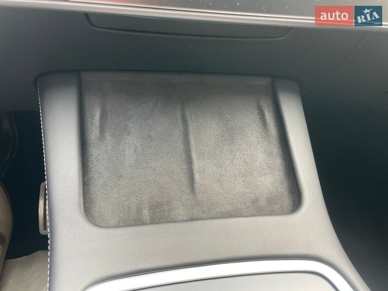 Внедорожник / Кроссовер Tesla Model Y 2025 в Львове